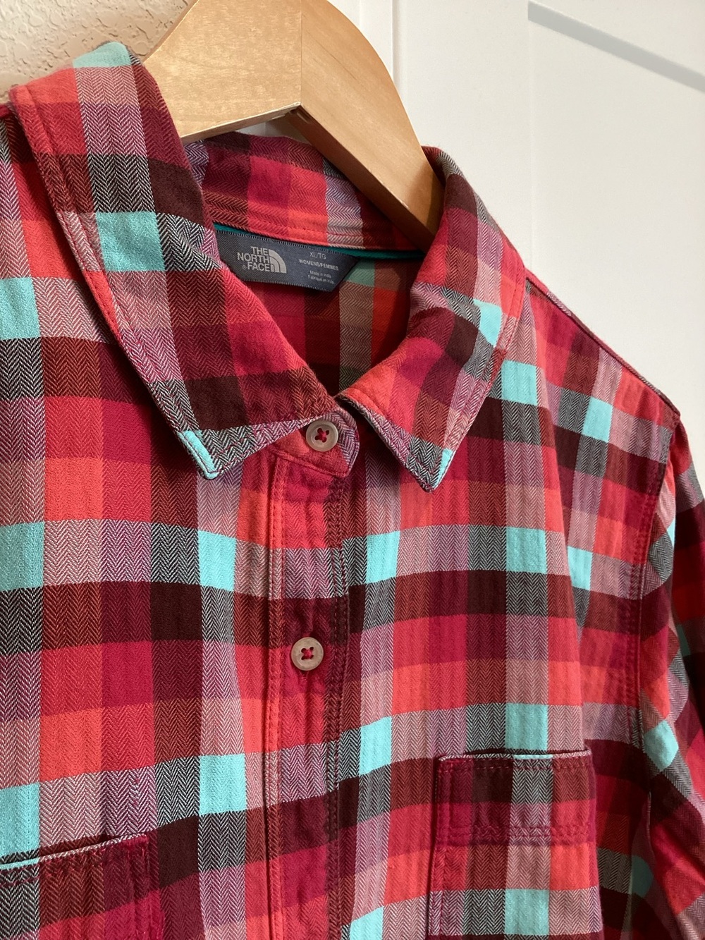 North Face Women’s Button Down Long Sleeve Shirt Collared Large Pink Plaid - Picture 1 of 9